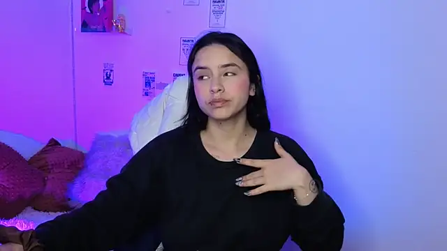 Emily Lindey online show from April 2026 06:18:01 AM