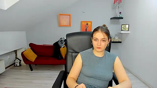 AnneWilsonn online show from February 2026 12:20:01 PM