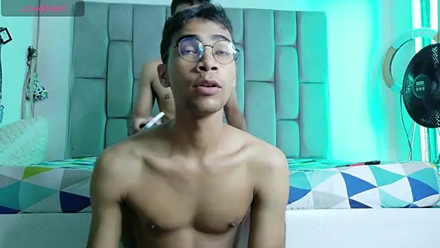 Desire4Duo online show from March 2026 02:09:02 PM