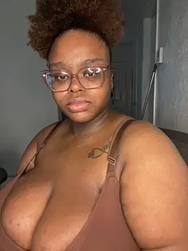 paradisewithangel online show from April 2026 06:09:01 PM