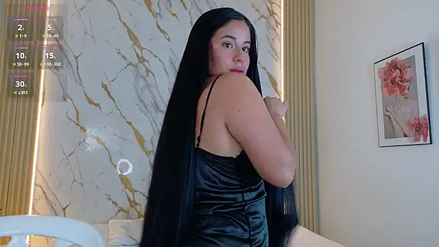 Snapshot of zoe_longhair chatting on June 2026 01:45:02 PM zoe longhair online show from June 2026 01:45:02 PM