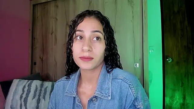 fernanda317 online show from April 2026 11:57:02 PM