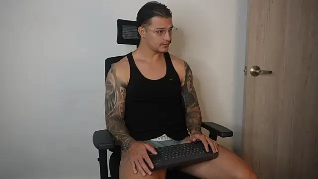 Dominick walker online show from March 2026 10:46:01 PM