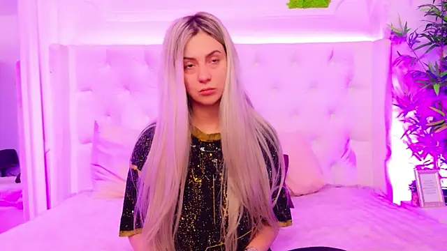 AriannaSins online show from April 2026 12:25:01 PM