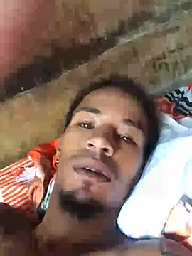 Snapshot of RoberFils chatting on May 2026 04:37:01 PM RoberFils online show from May 2026 04:37:01 PM