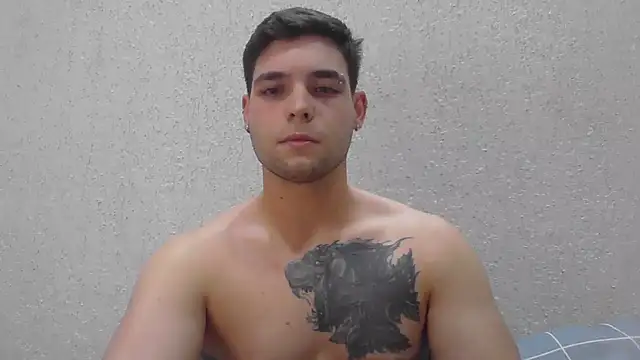 Snapshot of Zure-xxx chatting on May 2026 01:34:01 AM Zure-xxx online show from May 2026 01:34:01 AM