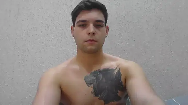 Snapshot of Zure-xxx chatting on June 2026 06:52:02 AM Zure-xxx online show from June 2026 06:52:02 AM