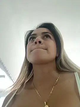 valentina herrrera online show from March 2026 04:23:01 PM