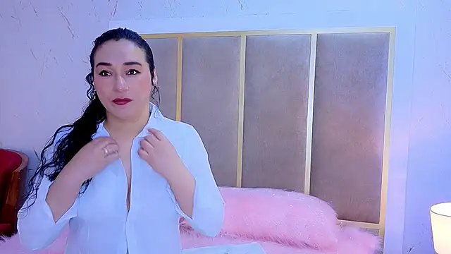 Elizabeth bennett 6 online show from November 2025 11:43:01 AM