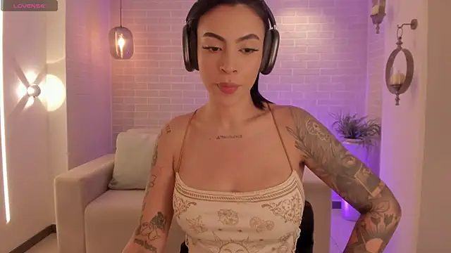 ChristineFord  online show from June 2026 11:35:01 AM