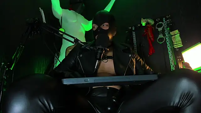 Master Connor BDSM online show from April 2026 10:22:01 PM