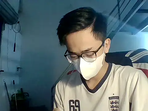 Snapshot of liamhn2k4 chatting on October 2025 02:30:01 PM liamhn2k4 online show from October 2025 02:30:01 PM