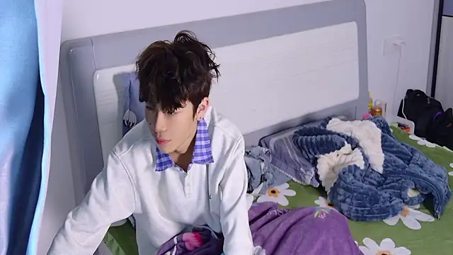 Snapshot of Stuffy-111 chatting on October 2025 11:37:01 PM Stuffy-111 online show from October 2025 11:37:01 PM