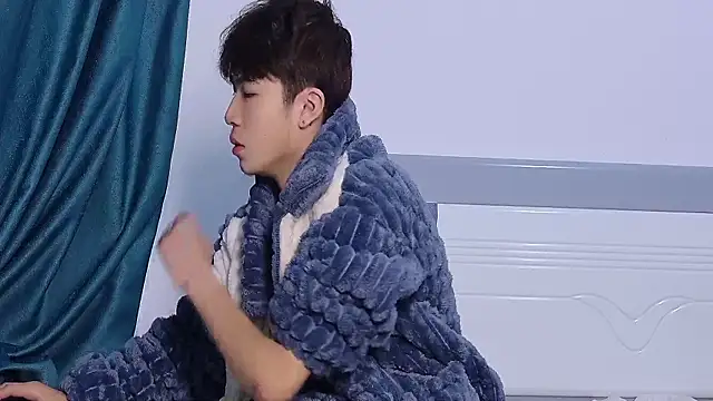 Snapshot of Stuffy-111 chatting on October 2025 09:05:02 PM Stuffy-111 online show from October 2025 09:05:02 PM