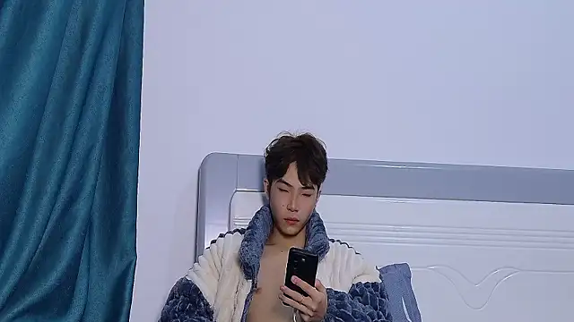 Snapshot of Stuffy-111 chatting on November 2025 10:27:01 AM Stuffy-111 online show from November 2025 10:27:01 AM