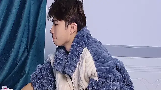 Snapshot of Stuffy-111 chatting on November 2025 11:40:02 AM Stuffy-111 online show from November 2025 11:40:02 AM