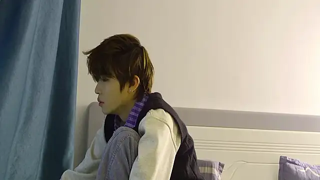 Snapshot of Stuffy-111 chatting on February 2026 10:52:02 PM Stuffy-111 online show from February 2026 10:52:02 PM