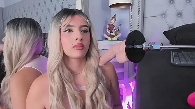 Lily StClair online show from April 2026 12:17:02 PM