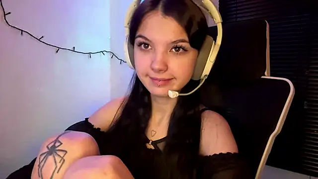 HanaMantanaDell online show from February 2026 05:17:02 PM