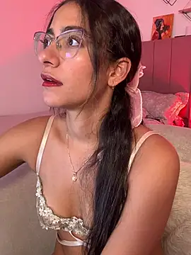 Snapshot of elegant__rouse chatting on July 2026 09:28:02 PM elegant rouse online show from July 2026 09:28:02 PM