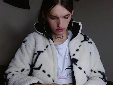 Scarlett crastrawberry online show from April 2026 01:33:01 AM