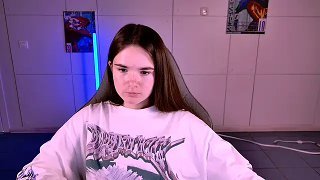 May Bloom online show from November 2025 01:12:02 PM