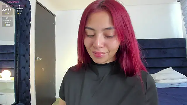 melanie roux   online show from March 2026 05:09:01 PM