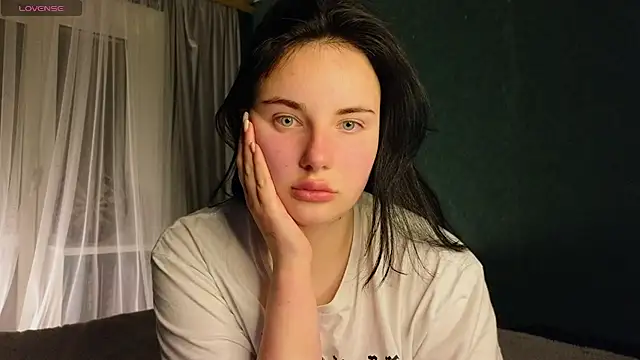 Kirunya online show from April 2026 08:22:01 PM