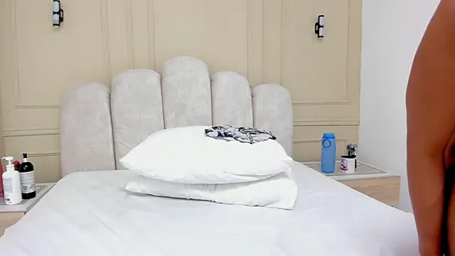 TAYLORMEYER1 online show from April 2026 04:46:01 AM