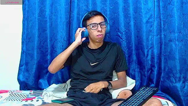 DavTwink3100 online show from March 2026 01:54:02 AM