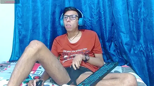 DavTwink3100 online show from April 2026 01:28:02 AM