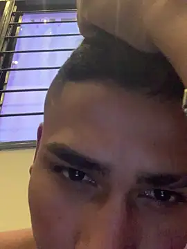 Emiliano Reyes online show from May 2026 05:59:02 AM