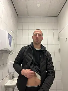 Rotteei1 online show from March 2026 01:44:01 PM