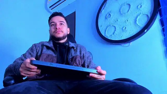 mike 257 online show from April 2026 11:55:01 AM