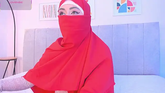 fatiima  online show from April 2026 07:04:02 PM