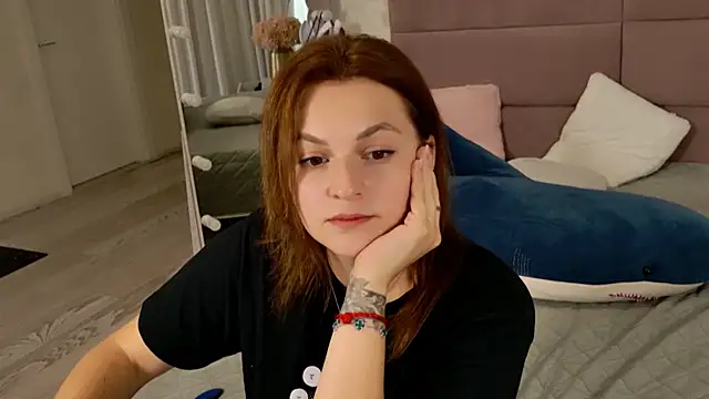 KirraMoss online show from July 2026 10:29:02 AM
