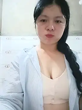 Snapshot of lisa-bae00 chatting on July 2026 02:34:02 PM lisa-bae00 online show from July 2026 02:34:02 PM