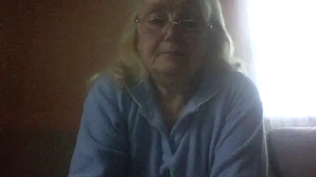 Snapshot of AmyLove353 chatting on April 2026 03:35:02 AM AmyLove353 online show from April 2026 03:35:02 AM