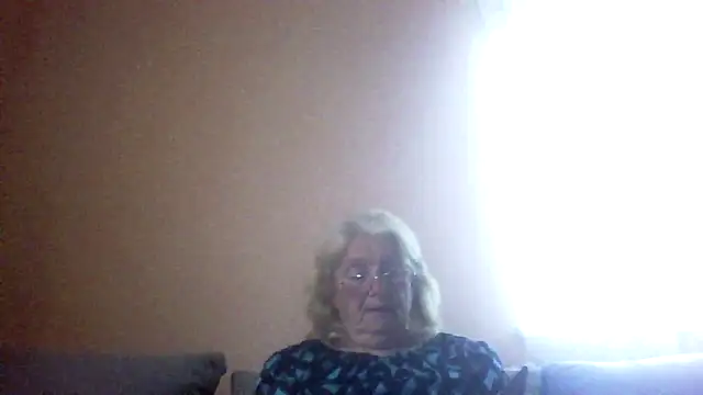 Snapshot of AmyLove353 chatting on May 2026 04:39:01 AM AmyLove353 online show from May 2026 04:39:01 AM