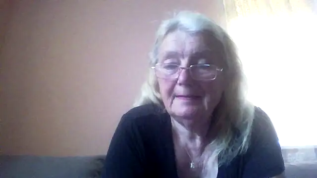 Snapshot of AmyLove353 chatting on June 2026 05:56:01 AM AmyLove353 online show from June 2026 05:56:01 AM
