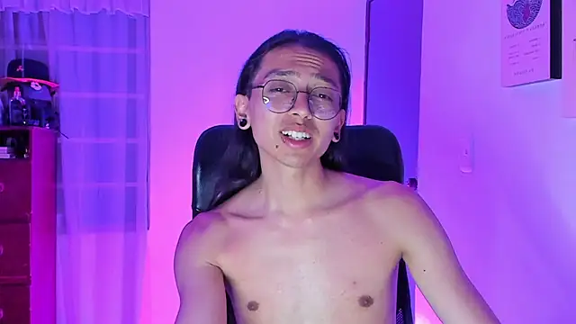  Astrea  online show from April 2026 01:05:02 AM