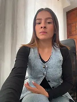 Talia Bonet online show from March 2026 04:18:01 PM