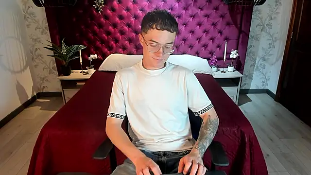 Lil James online show from March 2026 08:24:02 PM