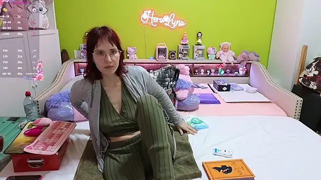 Snapshot of _HeraLuna_ chatting on February 2026 09:31:01 PM HeraLuna online show from February 2026 09:31:01 PM