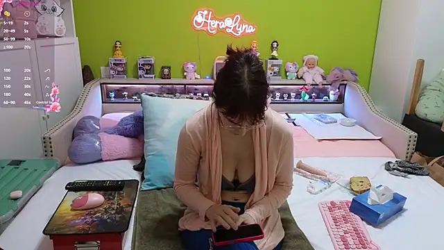 Snapshot of _HeraLuna_ chatting on February 2026 09:26:01 PM HeraLuna online show from February 2026 09:26:01 PM