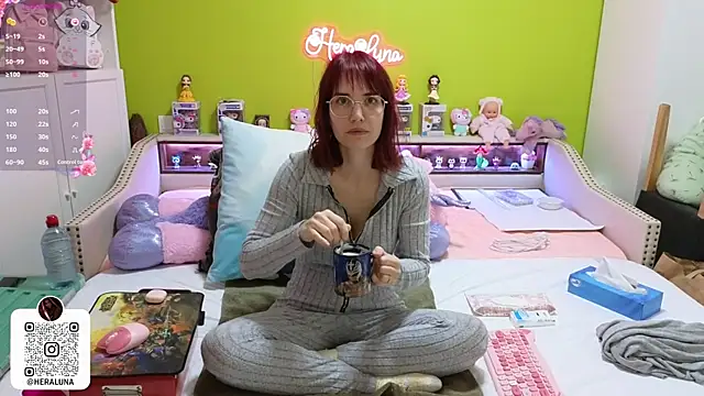 Snapshot of _HeraLuna_ chatting on March 2026 09:43:02 PM HeraLuna online show from March 2026 09:43:02 PM