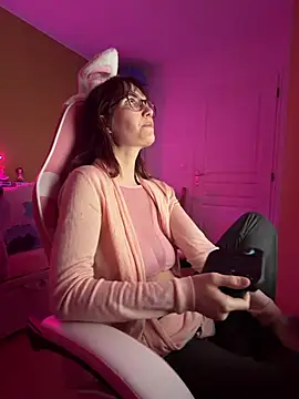  HeraLuna  online show from April 2026 08:44:02 PM