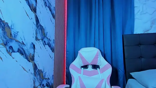 Scarlet DLuce online show from March 2026 09:01:01 AM