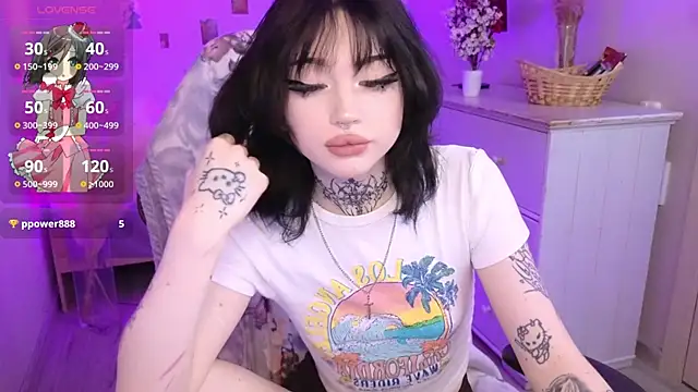 Emma Kirks online show from June 2026 12:44:02 PM
