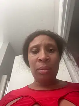 CreammieDelite online show from July 2026 07:57:01 PM